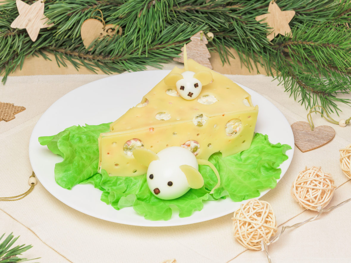 Фотоідеі: як прикрасити новорічні страви в рік Білого Щура