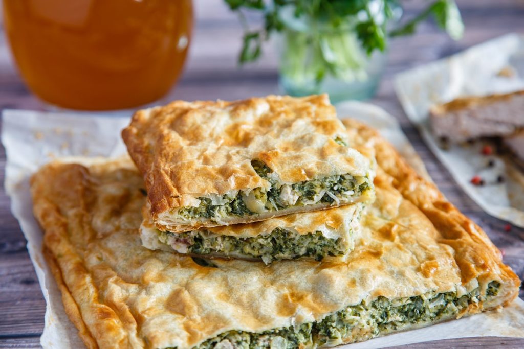 Найкращі рецепти святкових страв на Трійцю