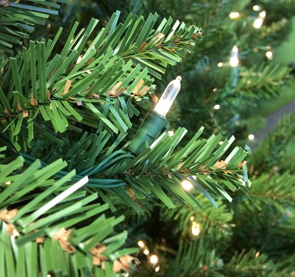 Як вибрати штучну ялинку? Їх види, плюси і мінуси