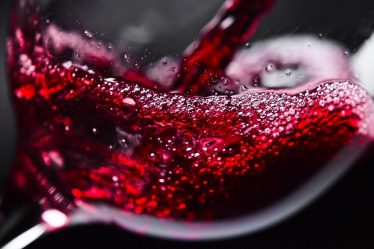 Як правильно пити червоне вино?