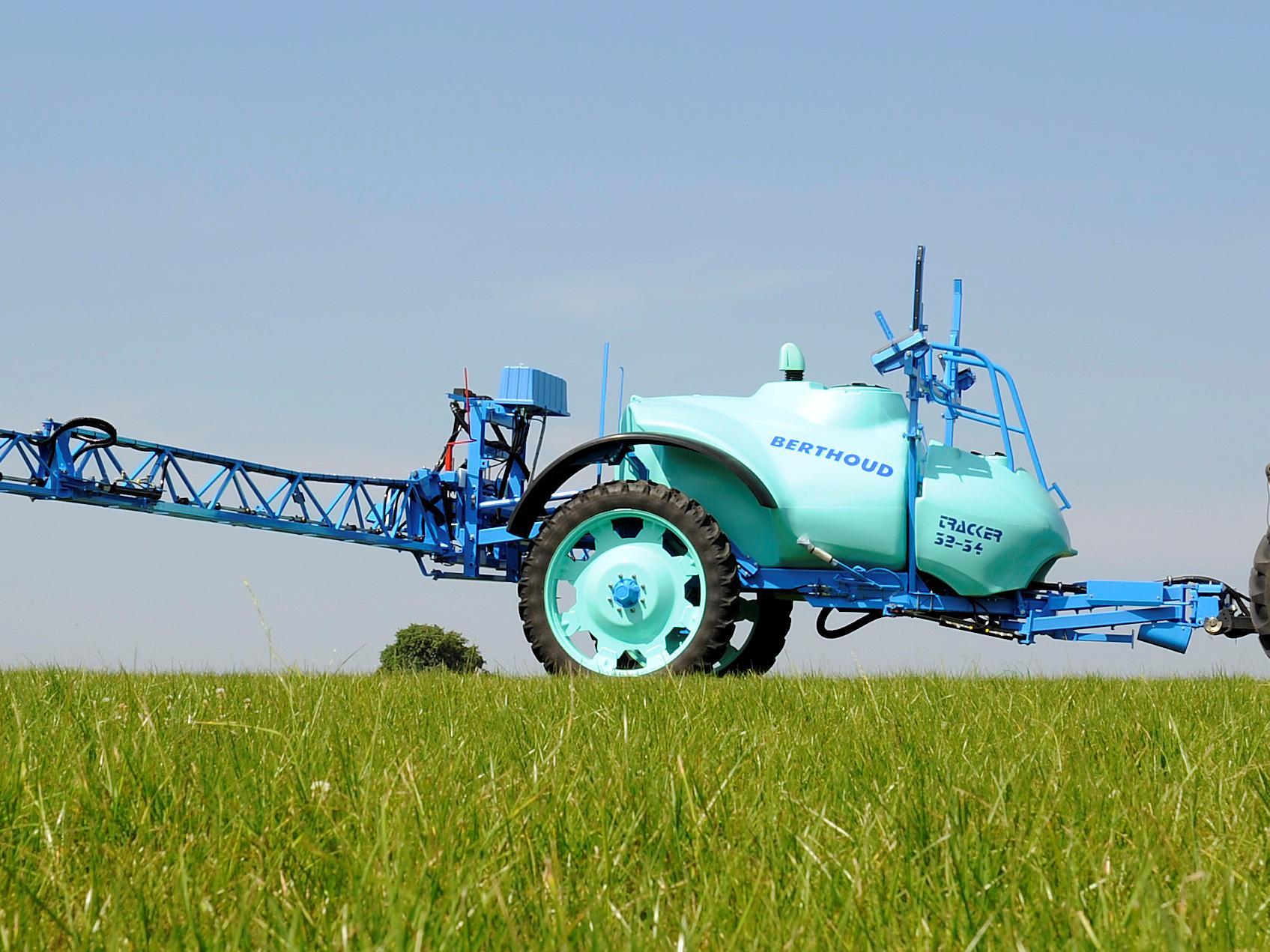 Наскільки важливо купувати якісні запчастини для обприскувачів