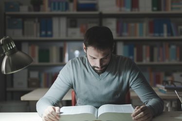 Особенности написания дипломной работы: шаги к успешному завершению