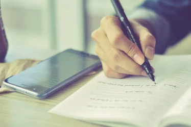 Введение в диссертации: как зацепить внимание с первых страниц