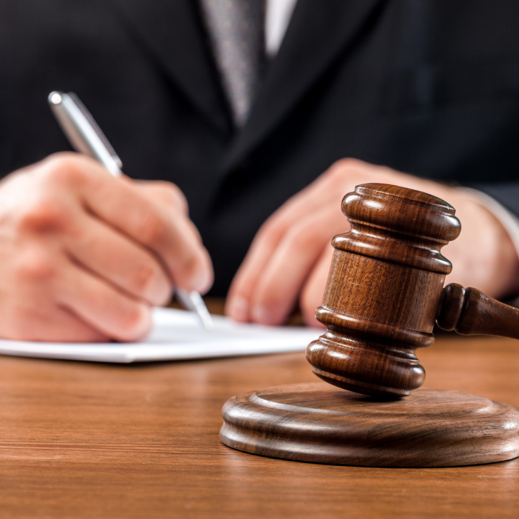 Найкращі причини звернутися до кваліфікованого адвоката