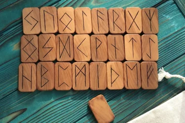 Руни як компас: повний посібник з прийняття складних рішень