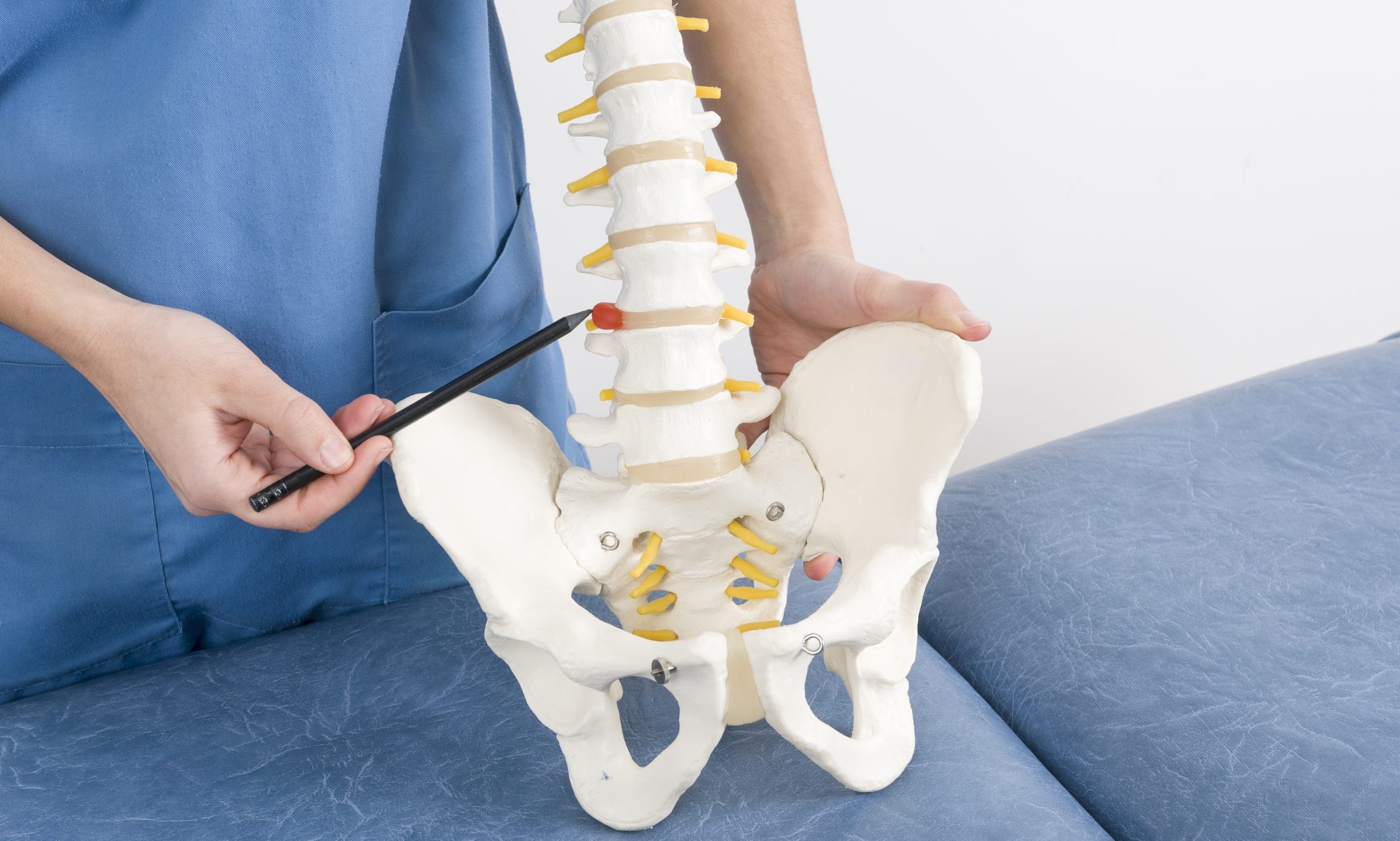 Грыжа межпозвоночного диска: причины, симптомы и современные методы лечения