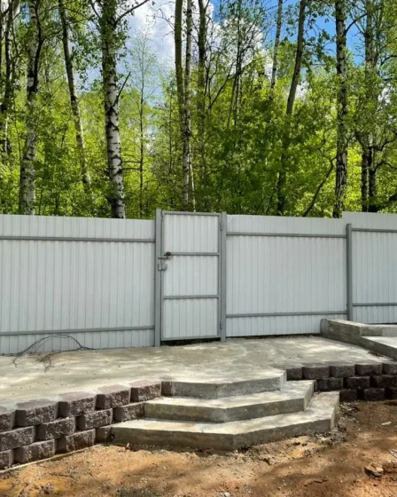 Почему вам стоит выбрать надежные подпорные стенки из бетона