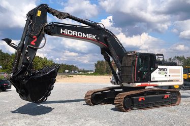 Інновації в дії: як обрати надійне рішення та купити спецтехніку в Україні