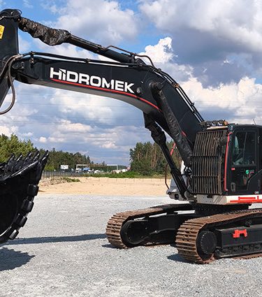 Інновації в дії: як обрати надійне рішення та купити спецтехніку в Україні