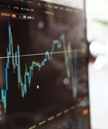 Топ-5 місць, де вчать примножувати капітал: гайд для початківця