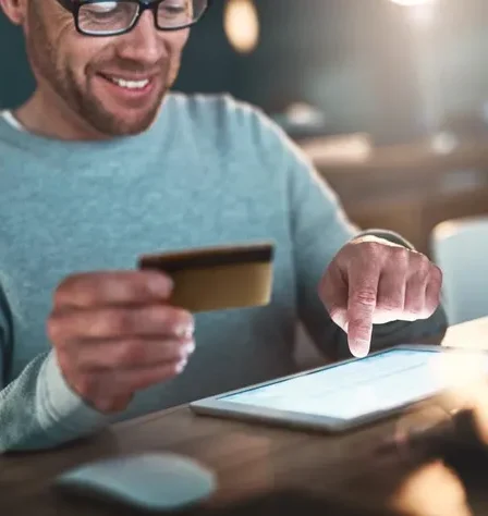 Як користуватися кредитною карткою, щоб не влізти у борги