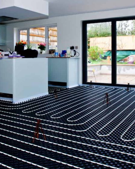 ТОП причин обрати теплу підлогу під ламінат